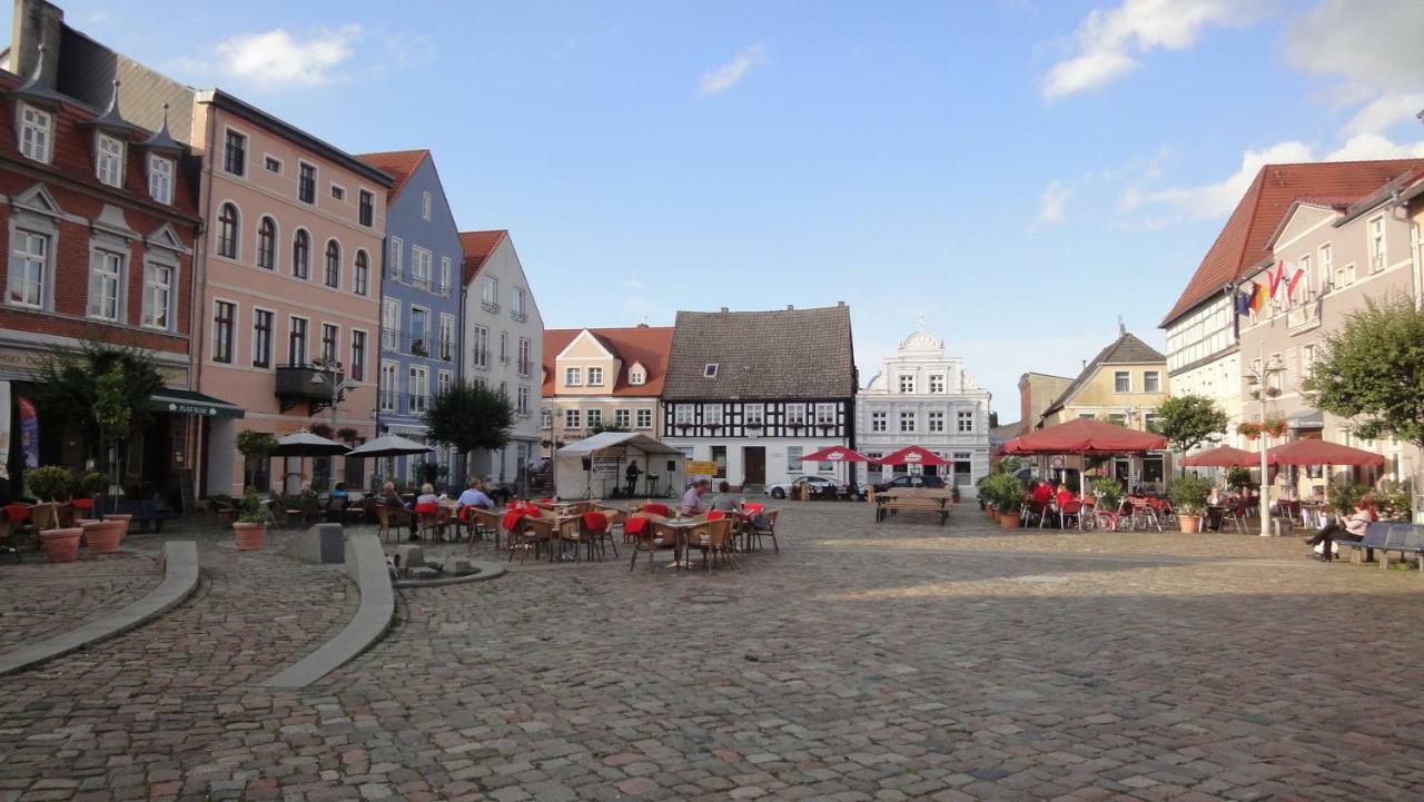 Fewo "Hafenblick" Ueckermunde Exterior photo