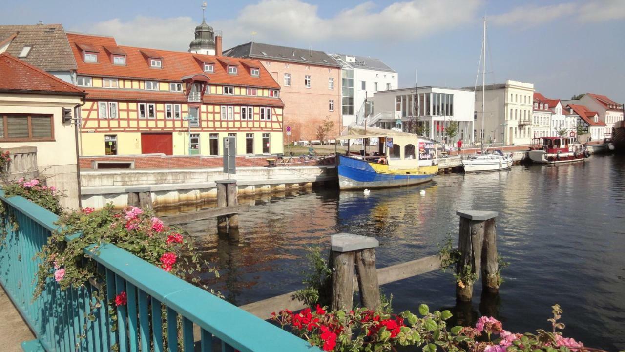Fewo "Hafenblick" Ueckermunde Exterior photo